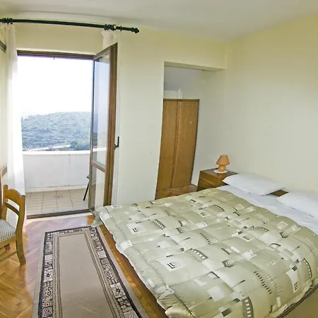 Konukevi Moretic 3*