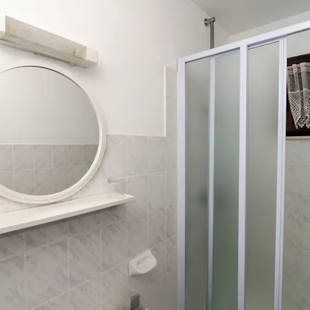 Gostinjska kuća Moretic 3*