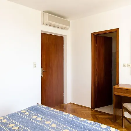 Konukevi Moretic 3*