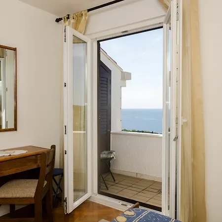 Konukevi Moretic 3*