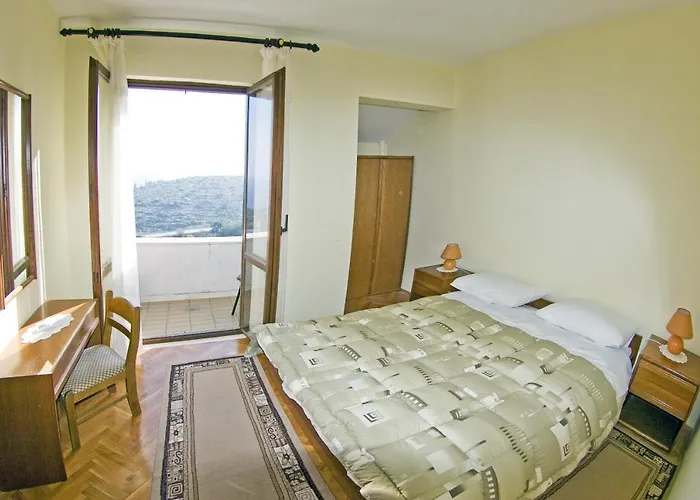 Gostinjska kuća Moretic 3*