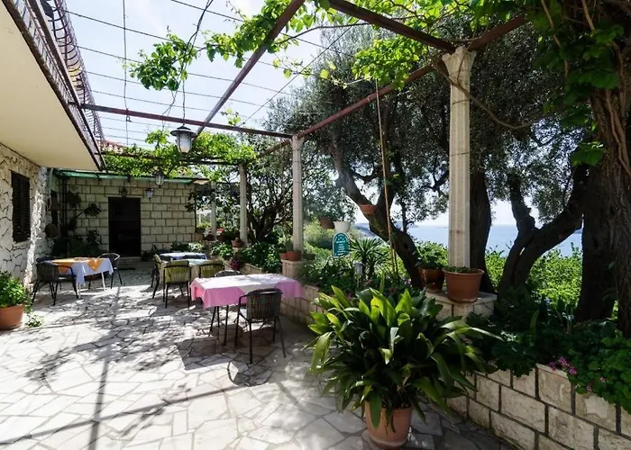 Gostinjska kuća Moretic 3*
